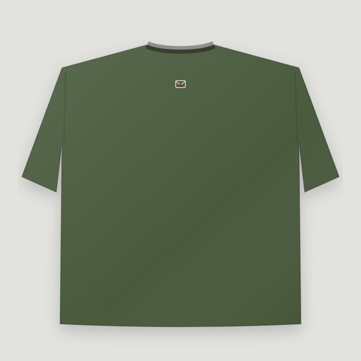 Camiseta “Carta Viva logo”, modelo Oversized, costas: Envelope pequeno na nuca